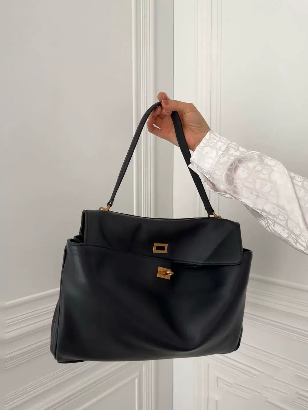 Women's Luxury Frame Bag – Vintage Kiss-Lock Shoulder Clasp Purse 27×15×9cm